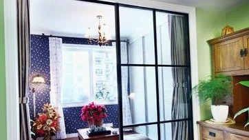 低预算旧房翻新｜广州玻璃地台制作全流程，花2000元秒变网红家